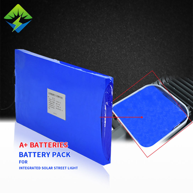 Batteria al litio 32700 12.8v 18ah per batteria combinata di accumulo di energia per illuminazione stradale solare